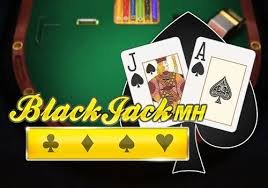 Tampilan tangan blackjack dengan opsi hit stand double down di macanhoki789